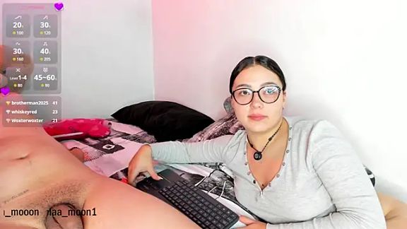 Pamelaa_moon1