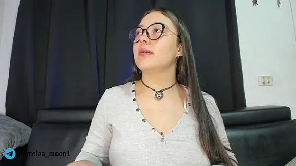 Pamelaa_moon1