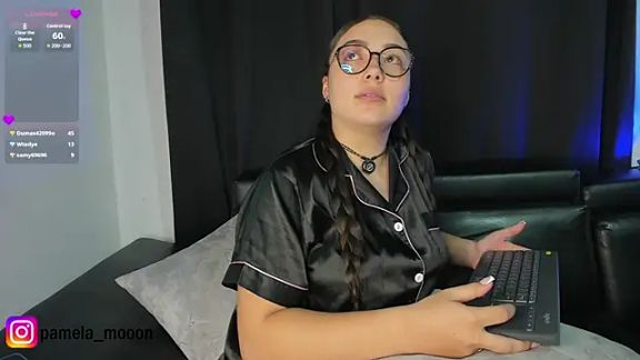 Pamelaa_moon1