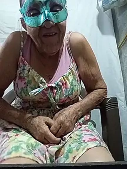 maira-hot