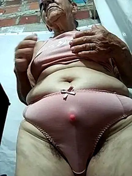 maira-hot