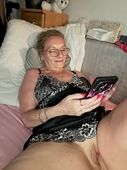 Blond_lady_czech
