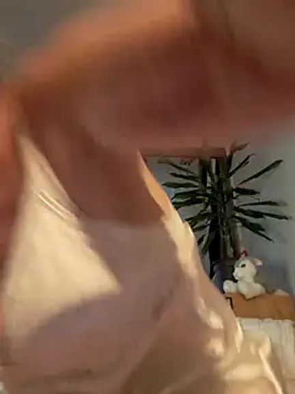 Blond_lady_czech