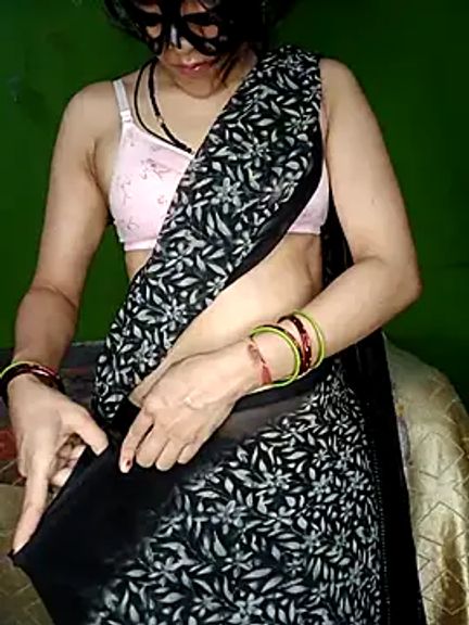 Sexy_Hena_69