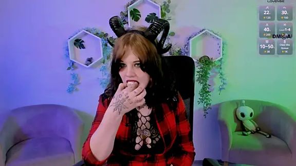 nikki_kiss_