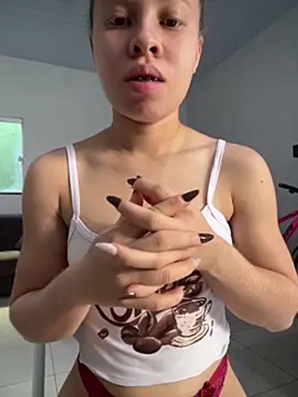 jhully_hot
