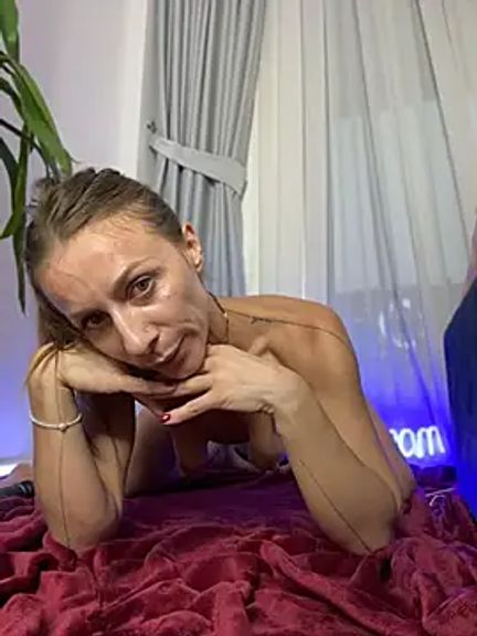 Mira_Luna