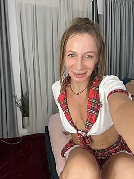 Mira_Luna