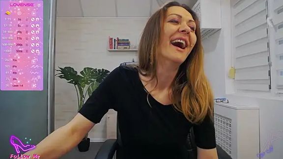 EllaMilf_
