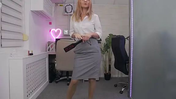 EllaMilf_