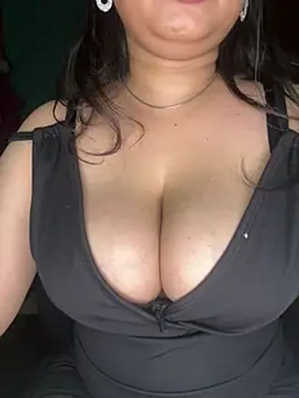 Naughty_pooja44