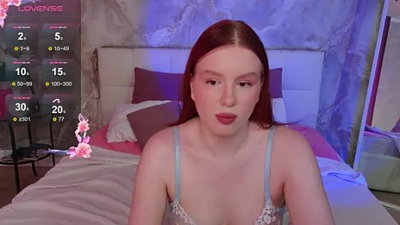 Lucyhornydoll_