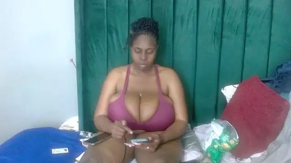 Bustyboobs1986xXx