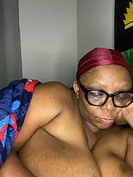 BoobsQueeen