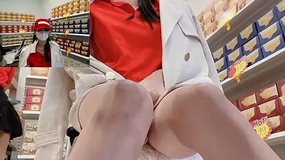 Sneaky_Cumshoot