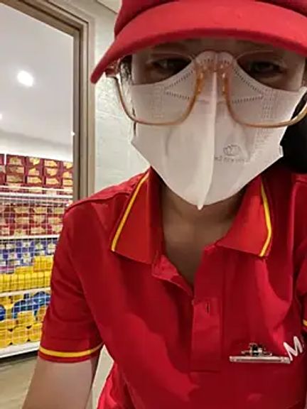 Sneaky_Cumshoot