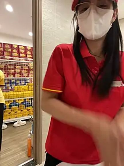 Sneaky_Cumshoot