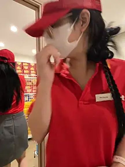 Sneaky_Cumshoot