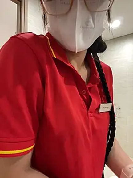Sneaky_Cumshoot