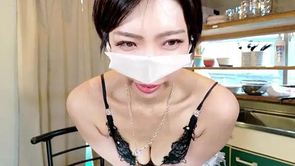 Naomi_00122