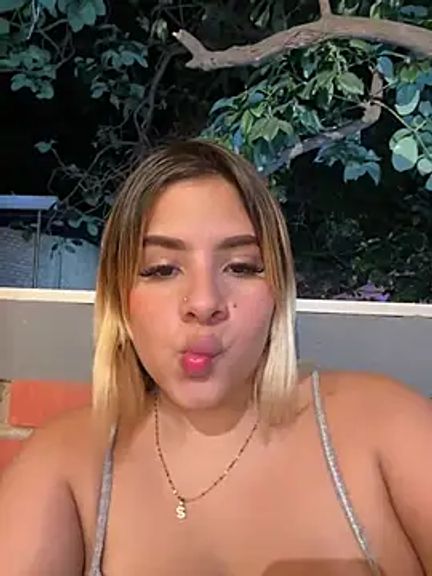 kevin_hotgirls