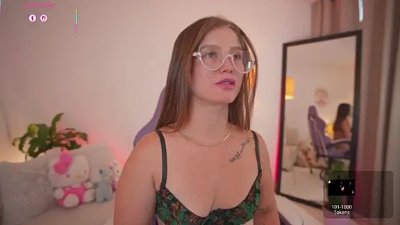 roxie_gates_