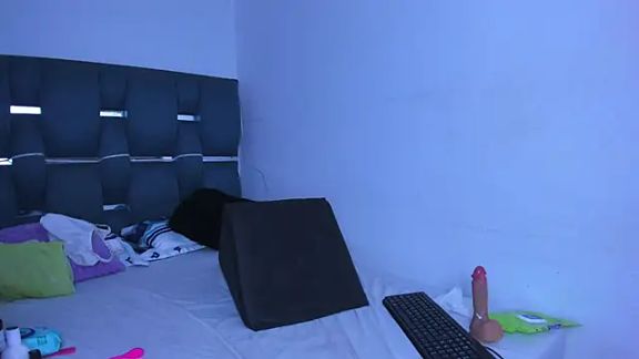 cyndycranforsquirT