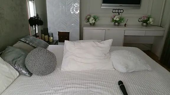 Monica_sex_xxsirens