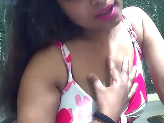 Ruhi_Hotty