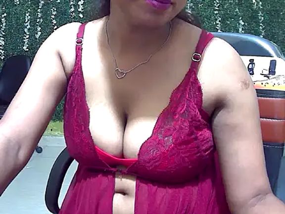Ruhi_Hotty