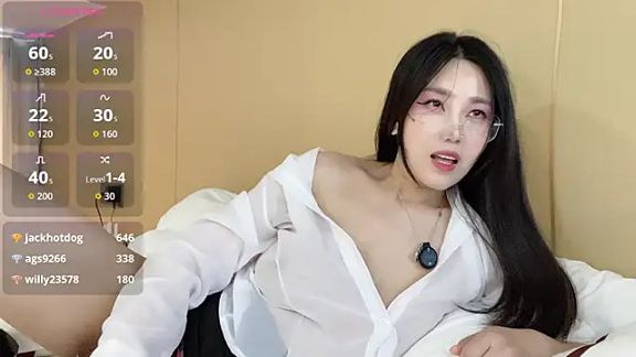Emma_qiqi
