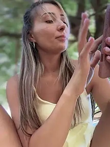 LetsFunKARINA