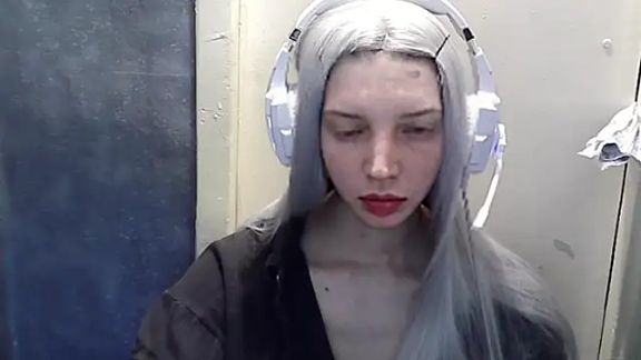 Crimson_Lady