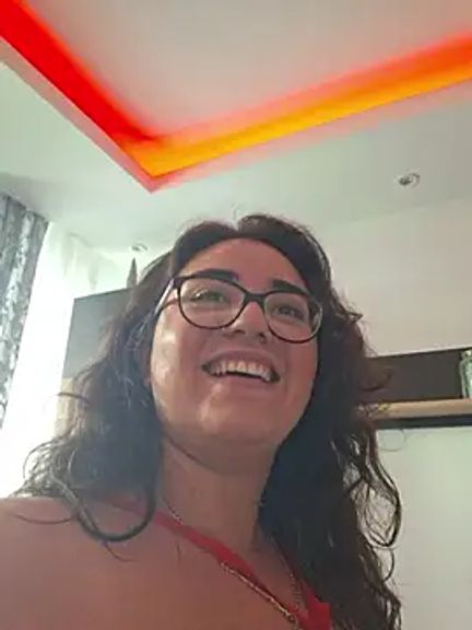 CurvyyMomy