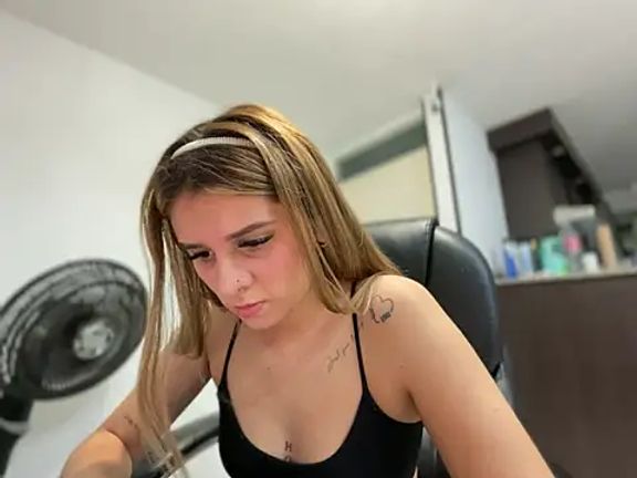 alison_parkerrr26