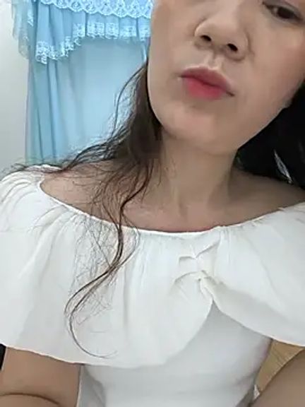 Lye_lovely