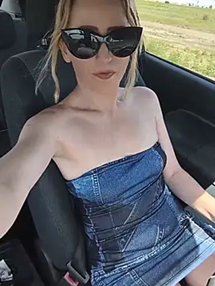 LaraLanee