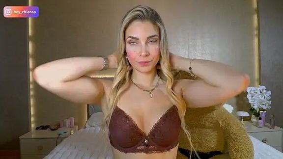 Chiara_Hollis
