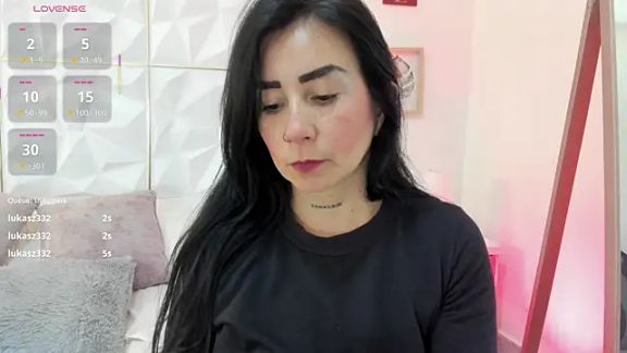 Anniee_333