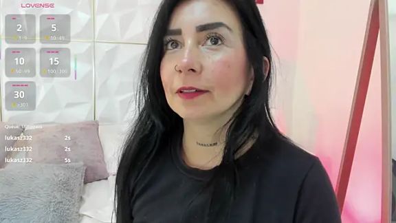 Anniee_333