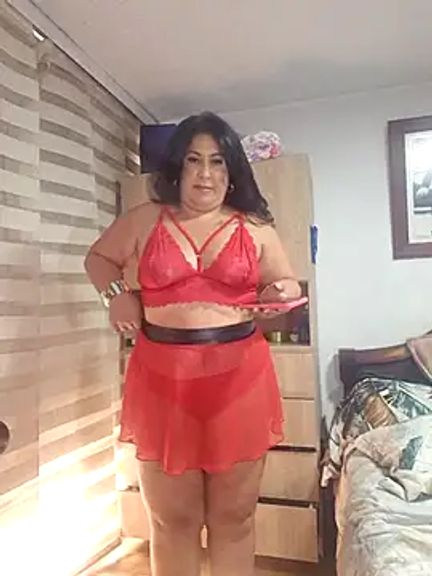 CurvyFireLatina