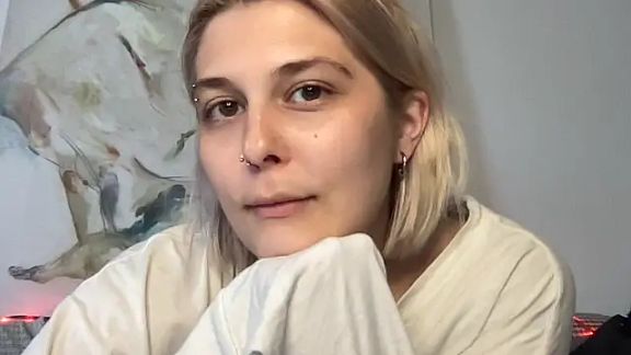 Ella_Bloom