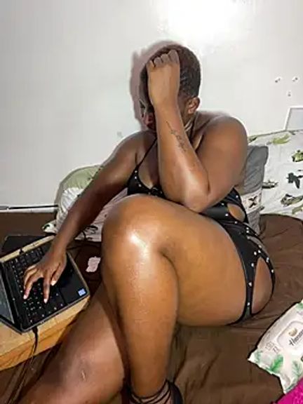 curvy_queen89