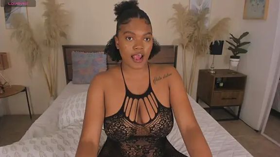 Lia_adams17