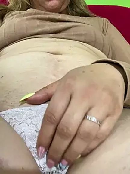 Tiana_tits