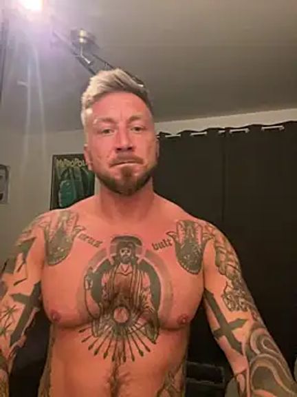 HotHotPursuit1