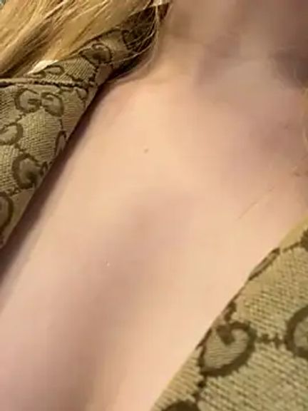 AmmyHot