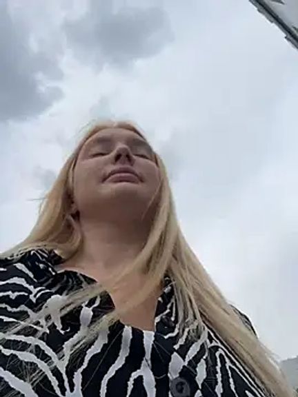 AmmyHot