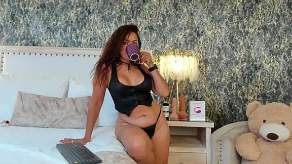 JazmiiMilf