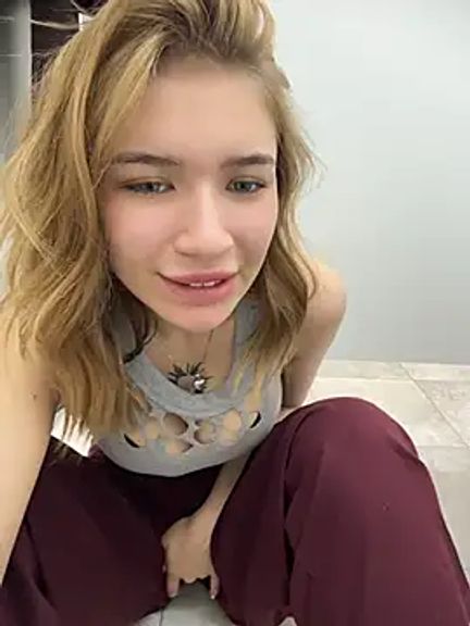 FlashTitsRoyal